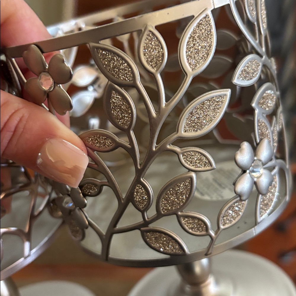 Silver Floral Candle Holders - Picture 4 of 4